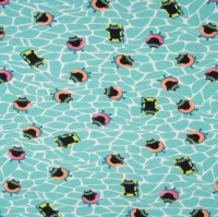 Aqua tricot met katten drijvend op het water