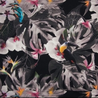 Digitale tricot met vogels, bloemen, bladeren op zwarte ondergrond.