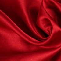 Hard rood effen polyester satijn