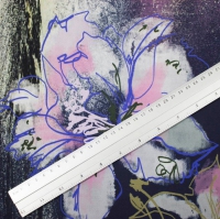 Soepelvallende crepe stof met bloem dessin (paneel).