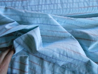 mintgroene blousestof met subtiel streepje